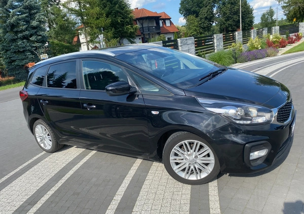 Kia Carens cena 44900 przebieg: 220453, rok produkcji 2017 z Złocieniec małe 67
